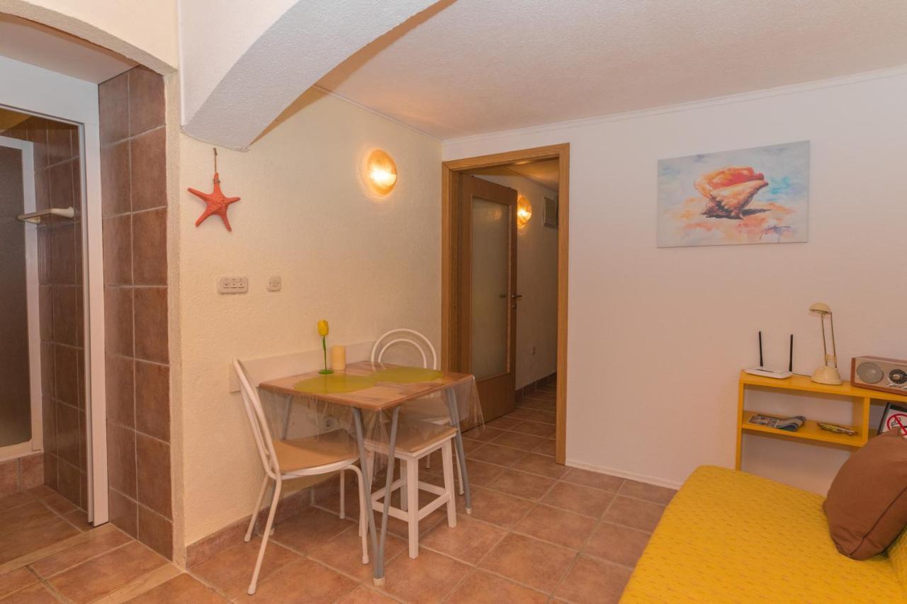 Apartments Lux Bol Luaran gambar