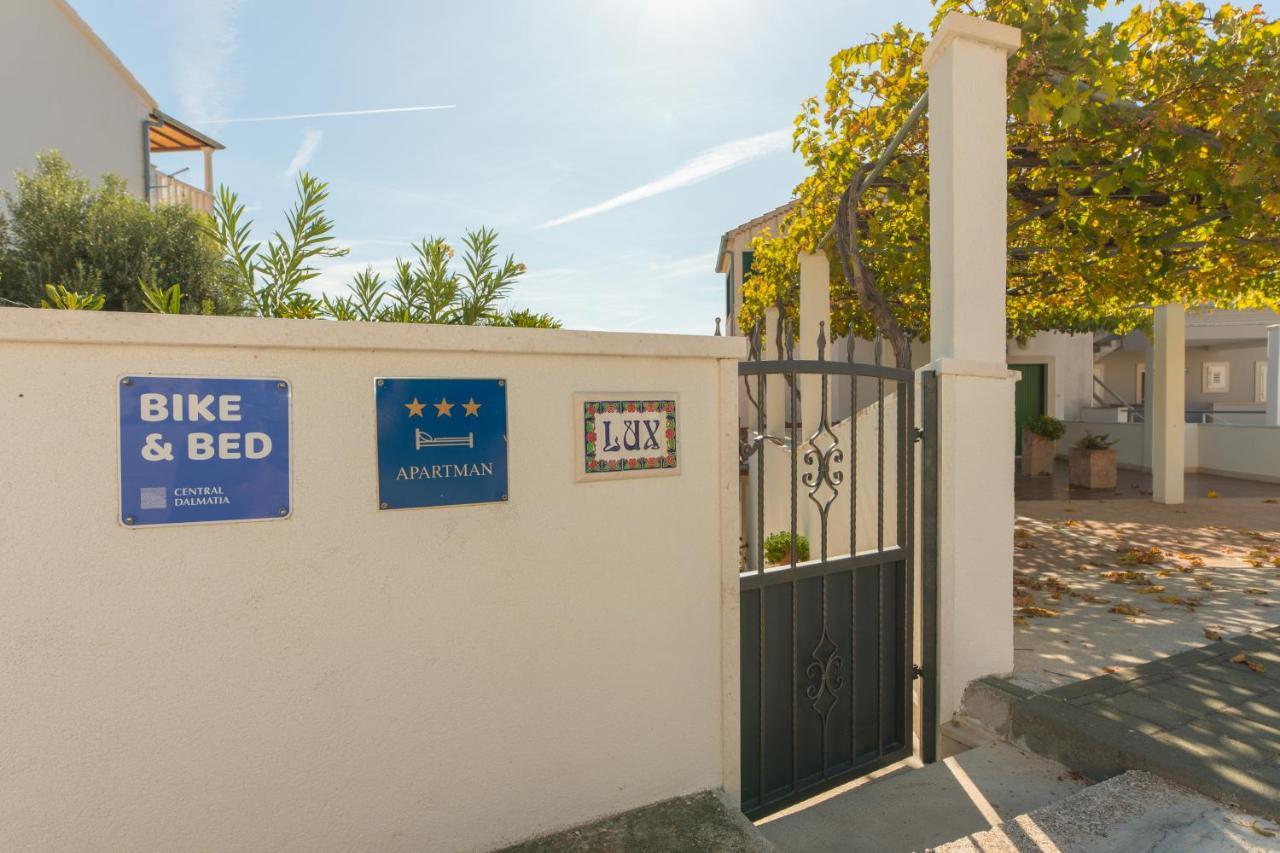 Apartments Lux Bol Luaran gambar