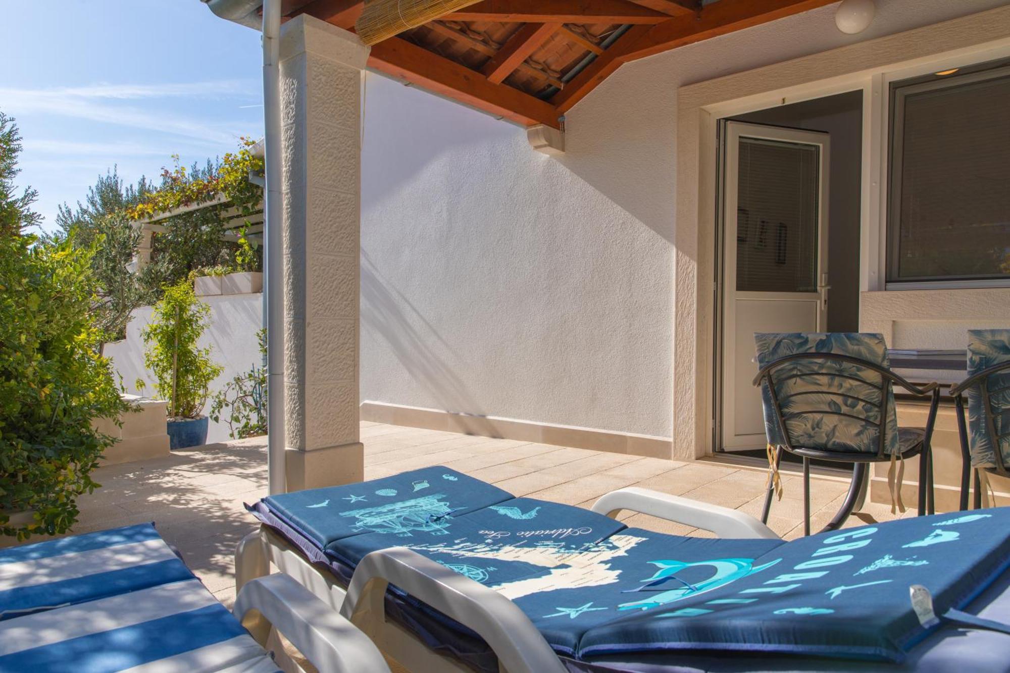 Apartments Lux Bol Luaran gambar