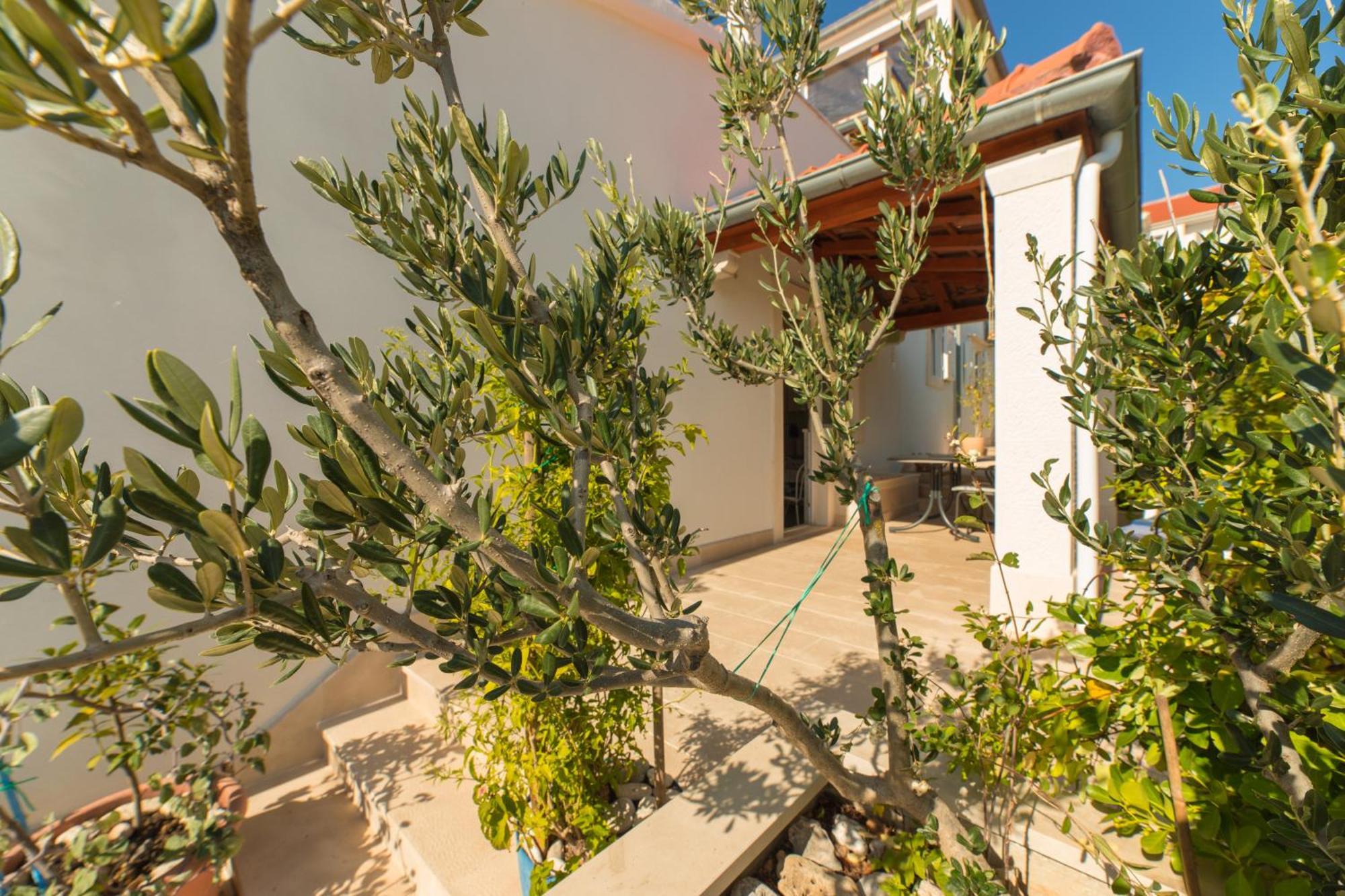 Apartments Lux Bol Luaran gambar