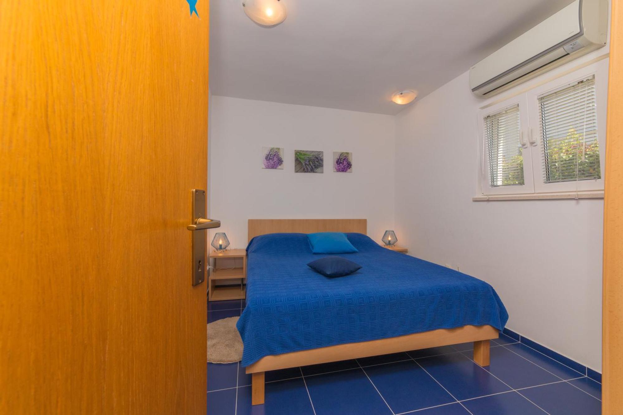 Apartments Lux Bol Luaran gambar